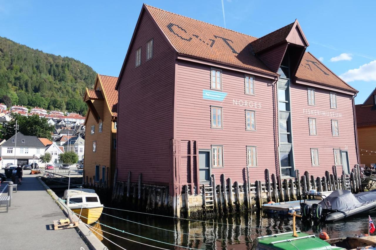 Charming Bergen House, Rare Historic House From 1779, Whole House Leilighet Eksteriør bilde